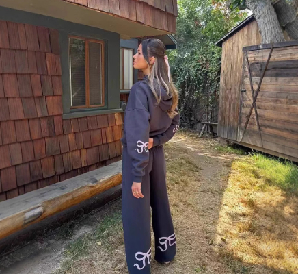 Bow Print Matching Tracksuit Set – Oversized Hoodie & Wide-Leg Sweatpants